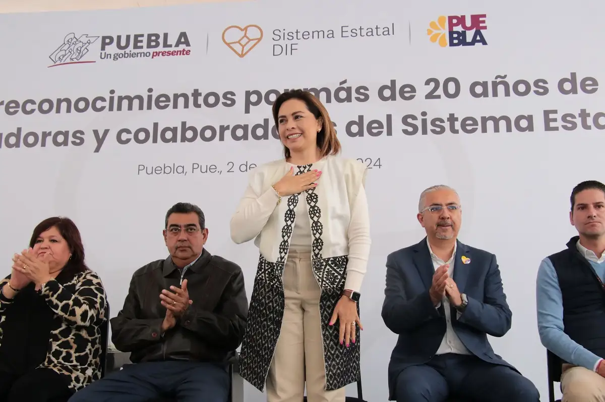 Reconoce SEDIF trayectoria a 130 colaboradoras y colaboradores 1 Reconoce SEDIF trayectoria a 130 colaboradoras y colaboradores
