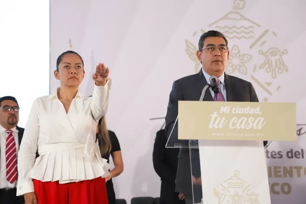 toma de protesta de Ariadna Ayala