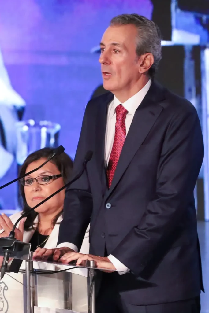 advierte Pepe Chedraui reordenamiento de ambulantes en Puebla