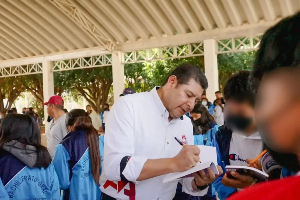 Con estrategia educativa, Alejandro Armenta proyecta a Puebla como la capital tecnológica de México
