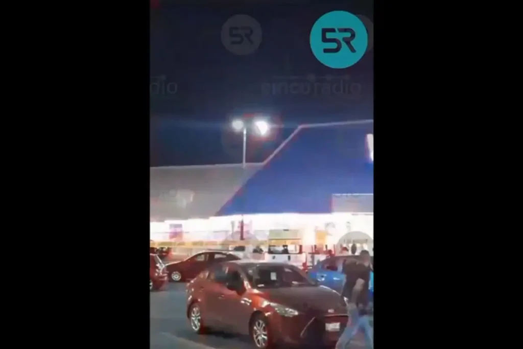Balacera en el Walmart de Las Ánimas deja un muerto dentro del estacionamiento