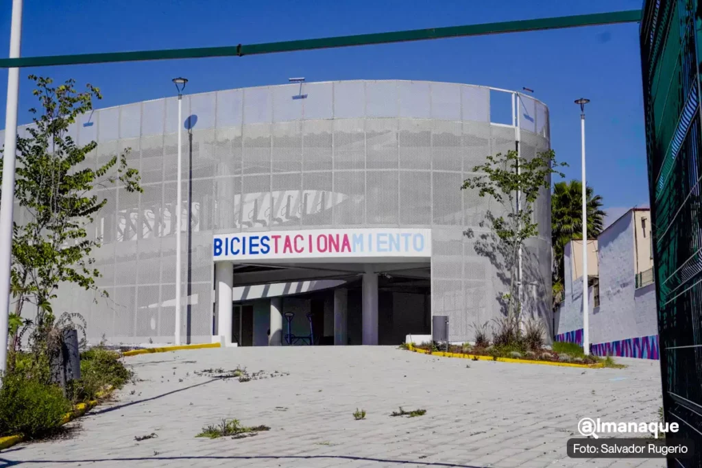 Totalmente vacío luce el biciestacionamiento masivo de Puebla 