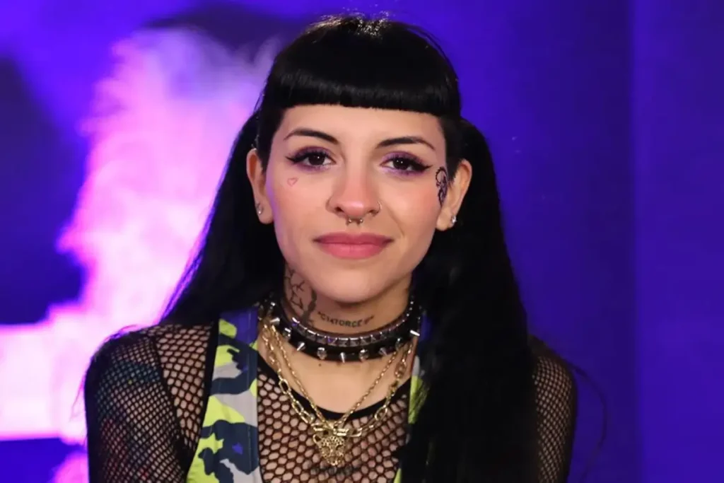 Cazzu desmiente a Angela Aguilar y asegura que desconocía sobre su relación con Nodal