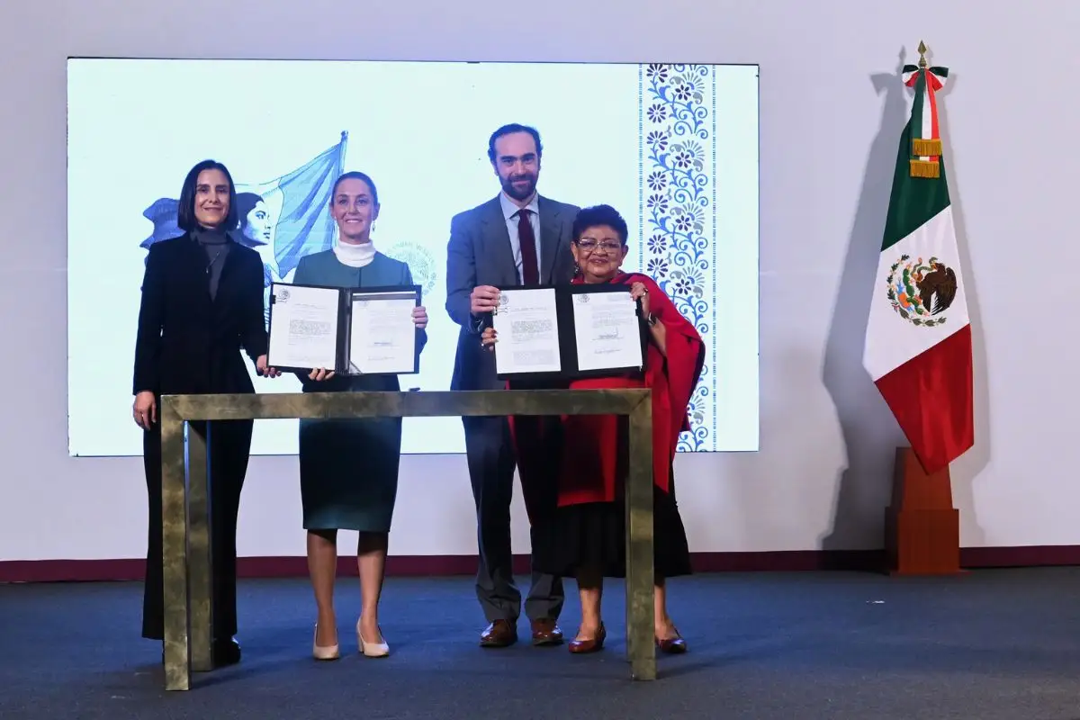 Claudia Sheinbaum firma decreto para que Pemex y CFE sean empresas públicas 1 Claudia Sheinbaum firmó un decreto para que Pemex y CFE sean empresas públicas