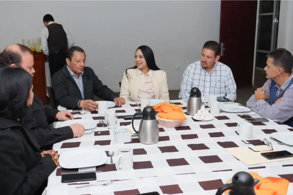 Se reúne Gobierno de Cholula con el Cluster Económico Cultural y Turístico de Cholula A.C.