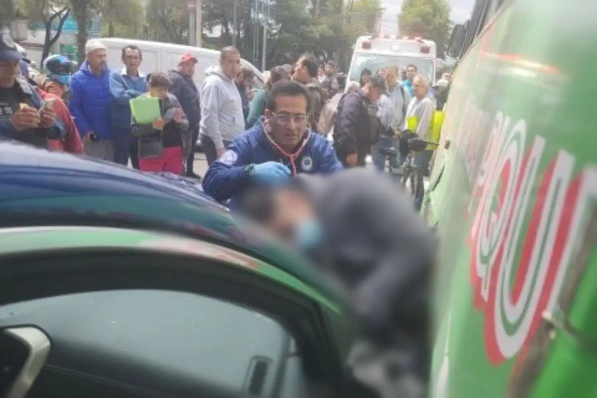 Conductor que mató a delincuente en moto en la CDMX es investigado por homicidio culposo 1 Conductor que mató a delincuente en moto en la CDMX será investigado por homicidio culposo
