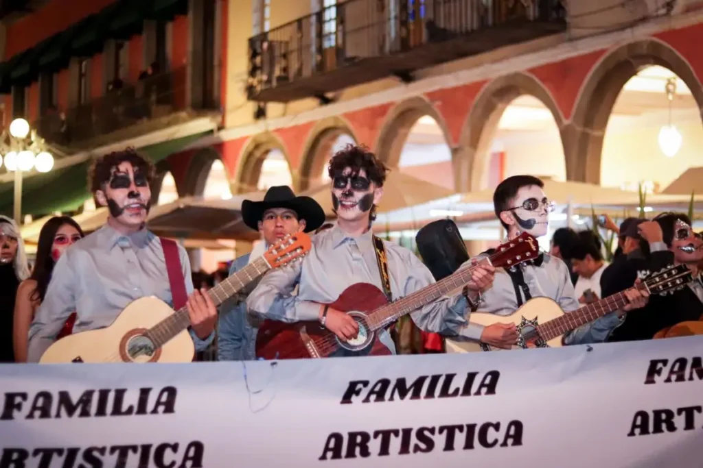 Todo sobre el Desfile de Catrinas en Puebla y espectáculo aéreo de Día de Muertos 2 Todo sobre el Desfile de Catrinas en Puebla y espectáculo aéreo de Día de Muertos