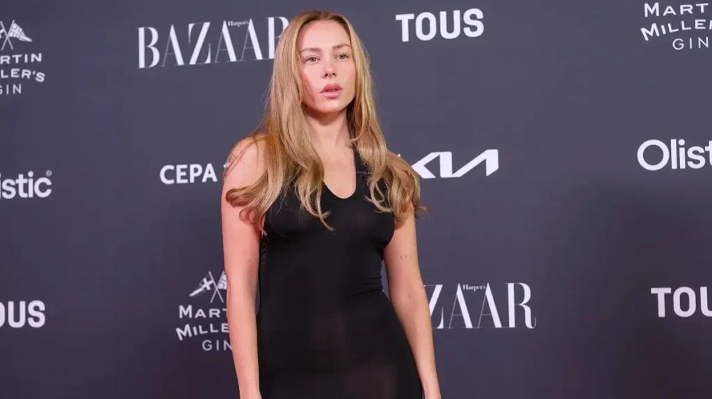 Ester Expósito sobre su cambio de físico: No se opina sobre el cuerpo de los demás 2 Decide callar críticas Ester Expósito sobre su cambio de físico: Es mi cara y no me quedaré callada