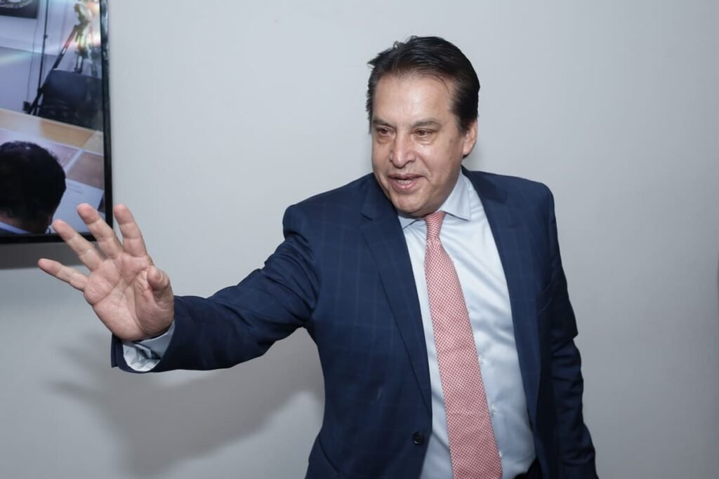 Comparecen ocho aspirantes a la presidencia de la CDH Puebla: Critican trabajo de Félix Cerezo 2 comparecen ocho aspirantes a la presidencia de la CDH Puebla