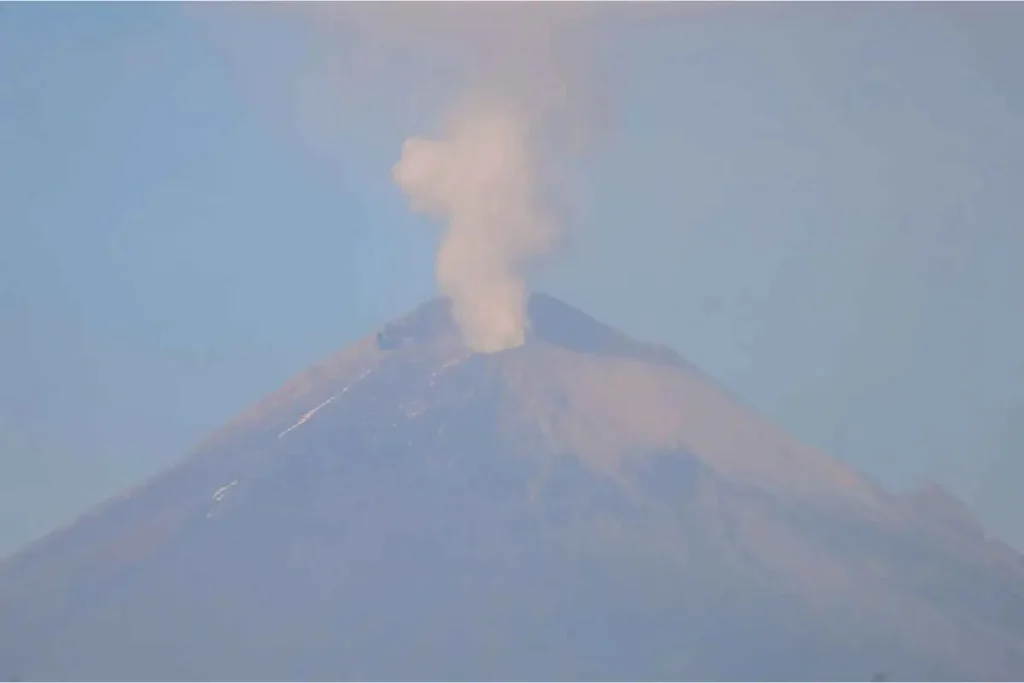 fumarola en forma de corazon 2