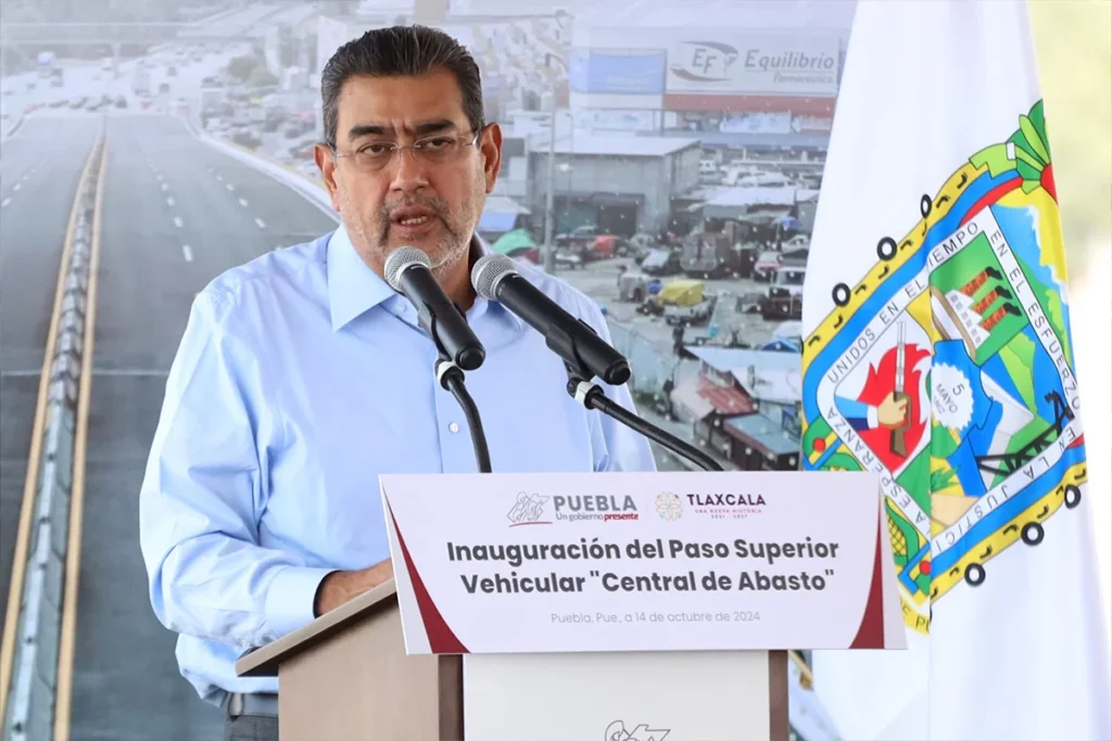 FOTOS: Inaugura Sergio Salomón Paso Superior Vehicular Central de Abasto