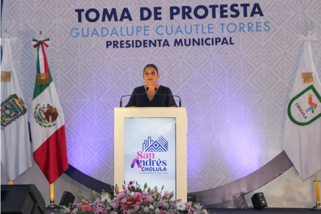 Lupita Cuautle asumió la alcaldía de San Andrés Cholula y ofrece trabajo coordinado a Armenta