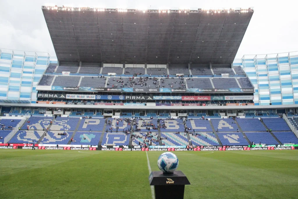 Poblanos no responden al partido México vs Valencia: Todas las zonas del Cuauhtémoc con boletos