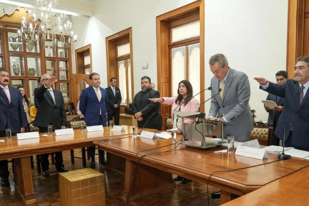 Pepe Chedraui toma protesta a Ricardo Zayas Gallardo como titular del Instituto Municipal del Deporte