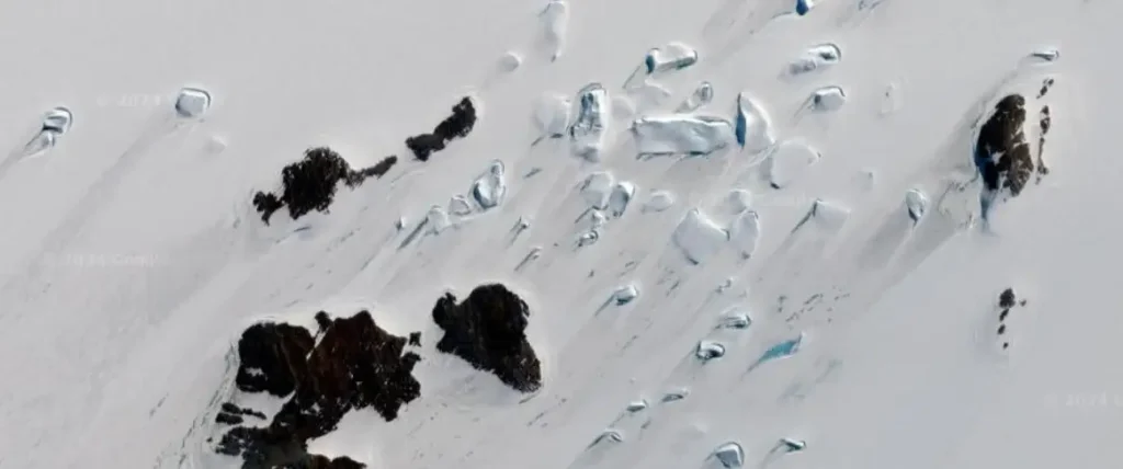 ¿Qué dicen los expertos sobre la supuesta puerta en la Antártida?