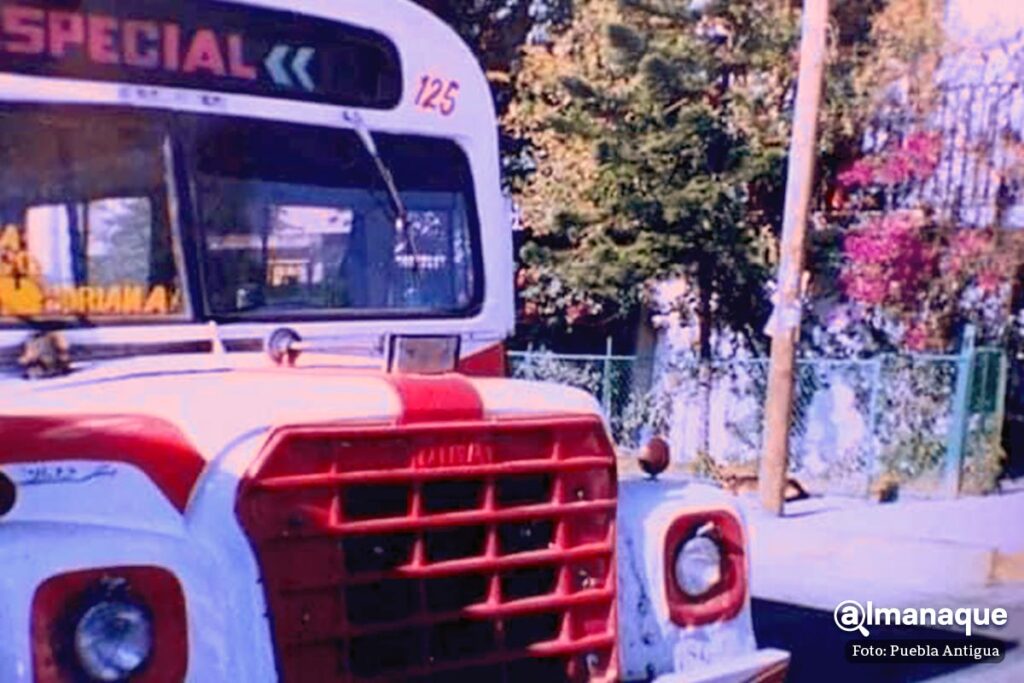 FOTOS: Así era el transporte público de Puebla que circulaba en los 80s y 90s