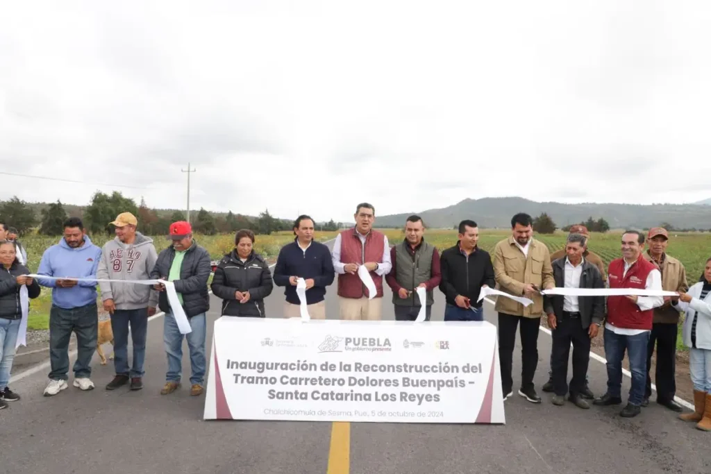 Continúa gobierno de Sergio Salomón invirtiendo recursos en todo el estado; entrega obras en tres municipios