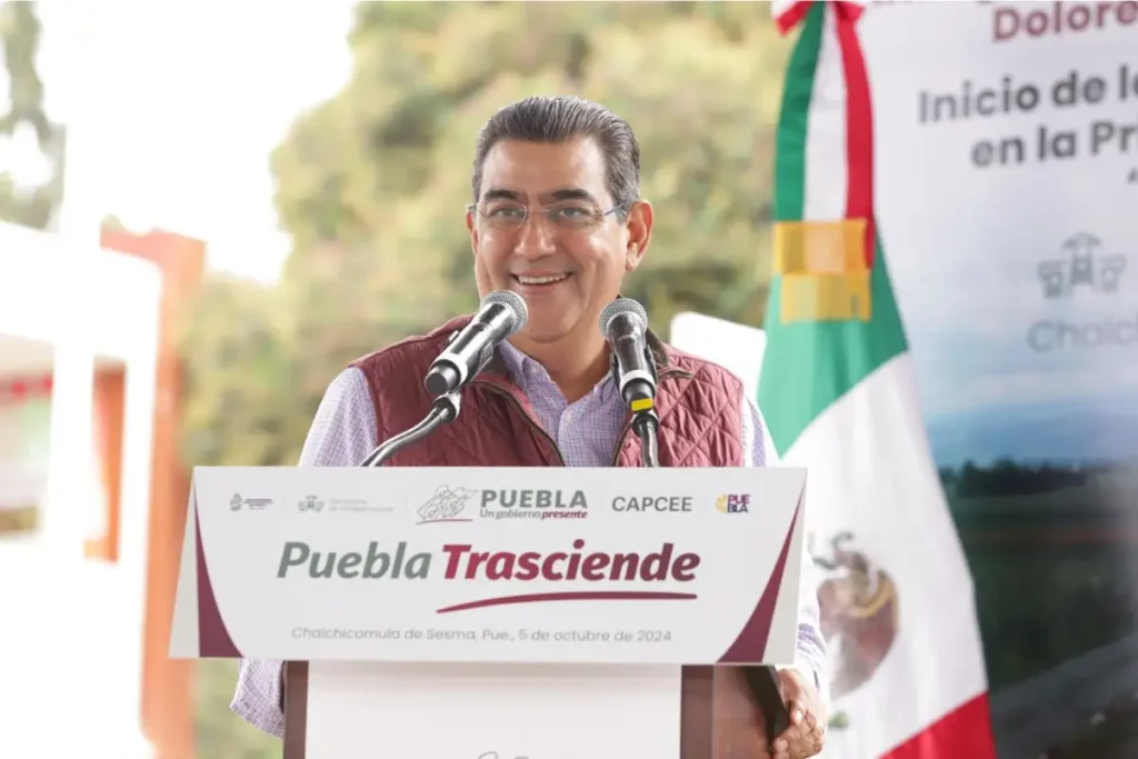 Continúa gobierno de Sergio Salomón invirtiendo recursos en todo el estado; entrega obras en tres municipios