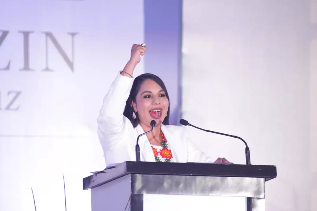 Mi prioridad será regresarle la seguridad a San Pedro Cholula: Tonantzin Fernandez Tonantzin Fernandez afirmó que trabajará para regresarle la seguridad a San Pedro Cholula