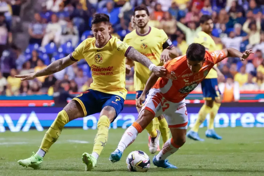 América le responde a la afición poblana y gana 2-1 al Pachuca