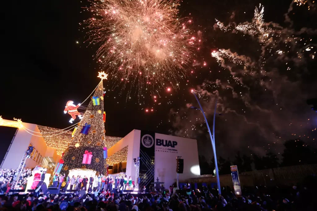 BUAP Encendido Arbol Navideno 1 3