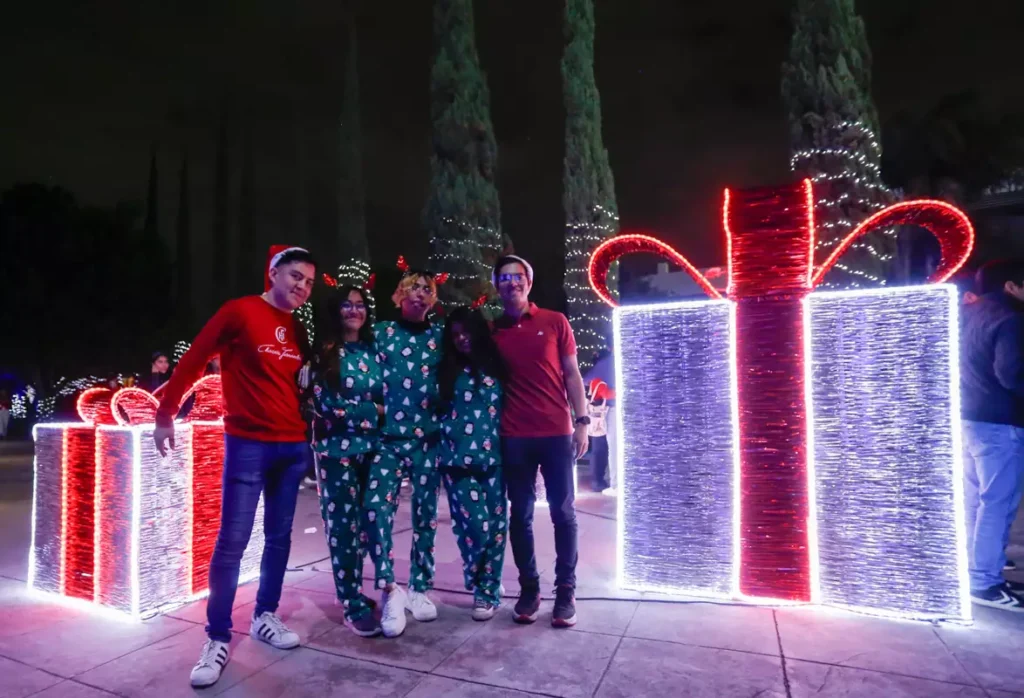 BUAP Encendido Arbol Navideno 7