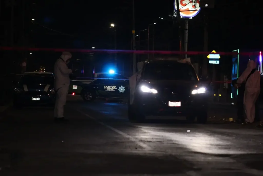 Balean a un elemento de la SSC Puebla cuando llegaba a su domicilio en Hacienda Santa Clara