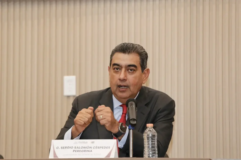 Descarta Sergio Salomón adelantar participaciones a alcaldes de Puebla