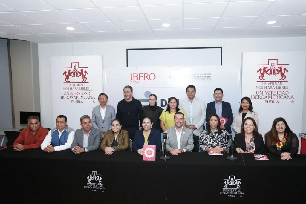 Diputados se comprometen con agenda institucional de la Ibero Puebla 3 Diputados se compromete con agenda institucional de Ibero Puebla