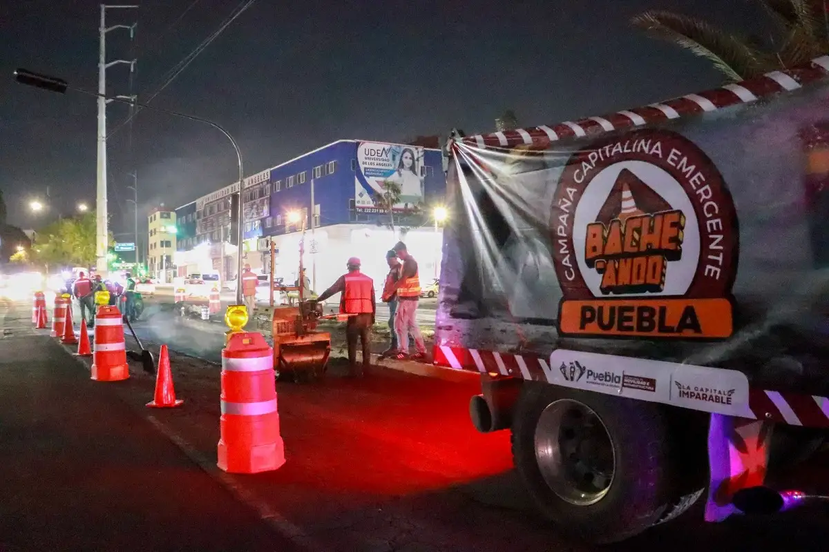 Encabeza Pepe Chedraui supervisión de trabajos de bacheo nocturno en la Capital 1 Encabeza Pepe Chedraui supervisión de trabajos de bacheo nocturno en la Capital