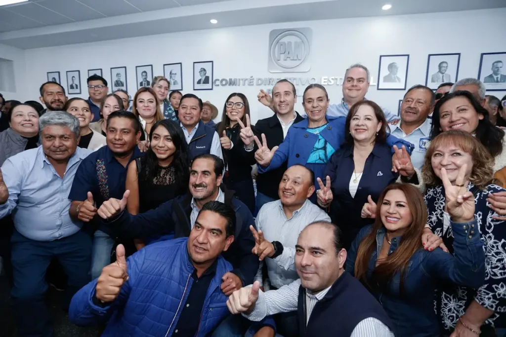 Mario Riestra y Genoveva Huerta su registraron este día para buscar la presidencia y secretaría general del PAN Puebla.