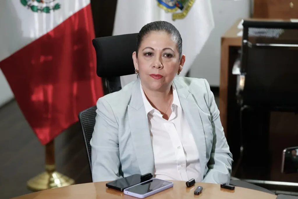 Laura Artemisa respalda iniciativa para devolverle fuero a diputados de Puebla