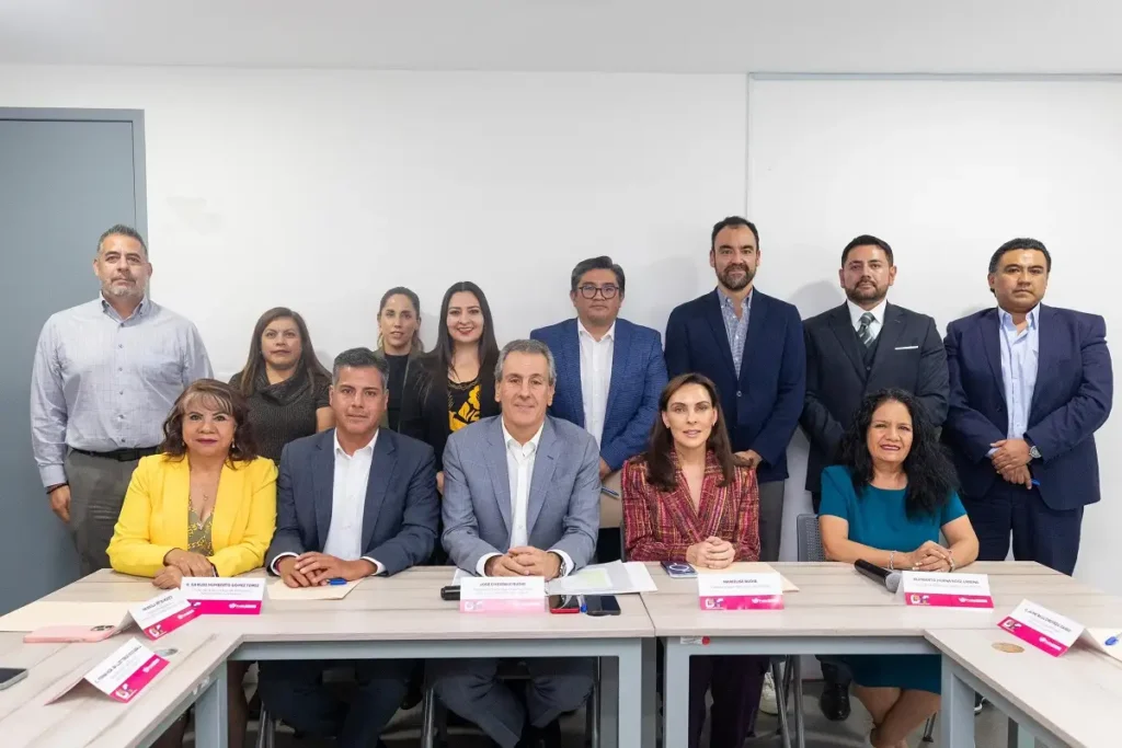 Pepe Chedraui y MariElise instalaron Junta Directiva del Sistema Municipal DIF 2024 -2027