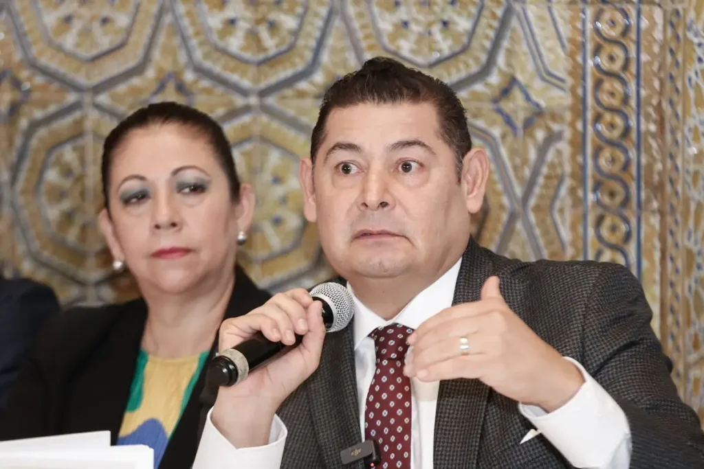 Rechaza Armenta injerencia en la elección de Morena y la CDH Puebla