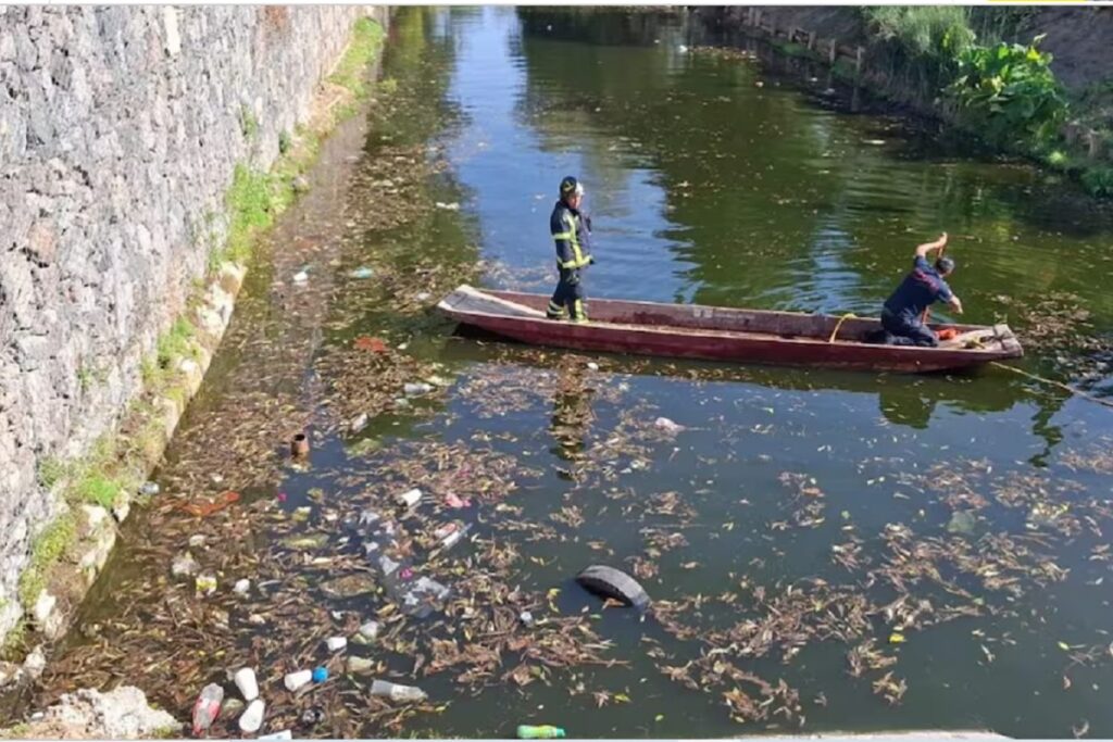 Rescatan sin vida a joven de 16 años en el Canal Nacional de Iztapalapa