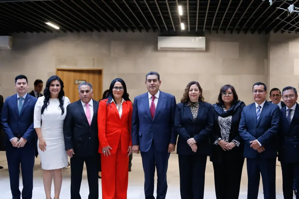 Los legisladores poblanos resaltaron los avances que se han logrado en los últimos dos años, destacando la labor de Sergio Salomón como la mejor opción para encabezar al estado.