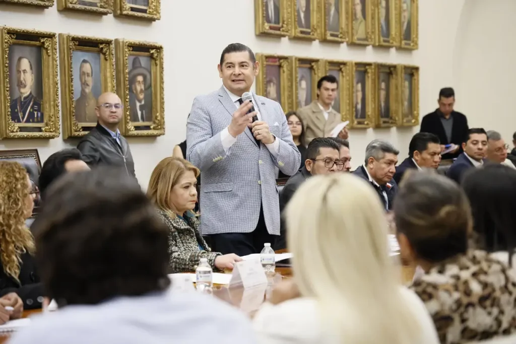 Gobierno de transición en Puebla: rumbo a una administración eficiente, ética y socialmente responsable