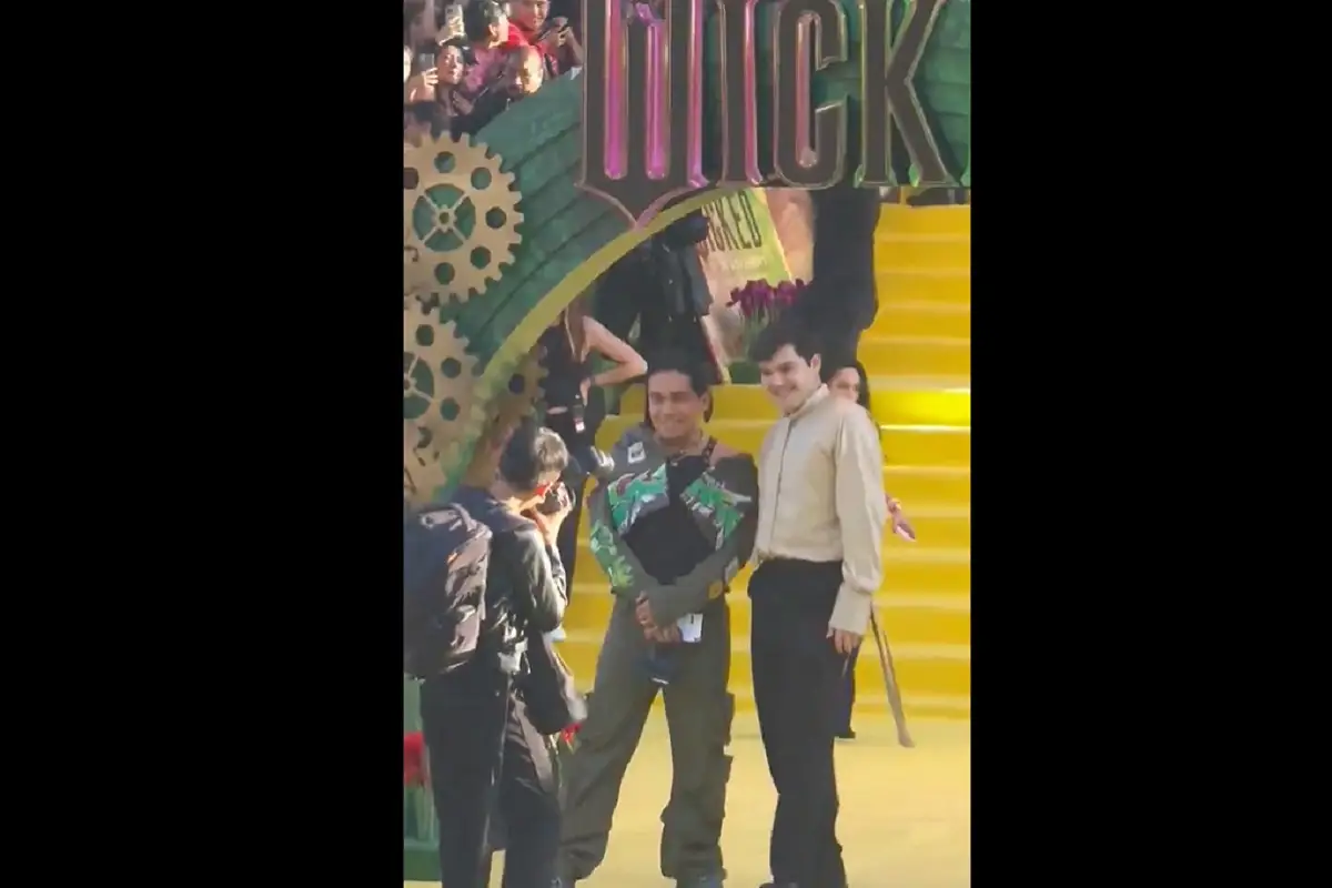 VIDEO: Ricardo Peralta es abucheado en el estreno de la película Wicked en CDMX 1 VIDEO Ricardo Peralta es abucheado en el estreno de la película Wicked en CDMX