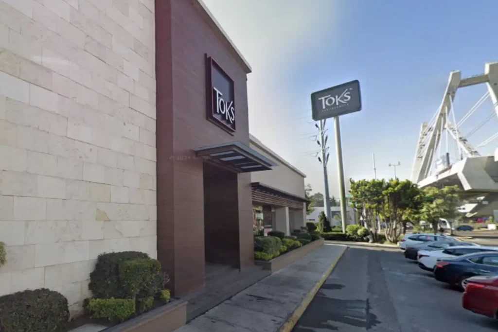 Con todo y cucaracha: así le sirven su comida a comensales de Saborni’s Puebla 3 Asaltan a comensales del Toks de Plaza Loreto