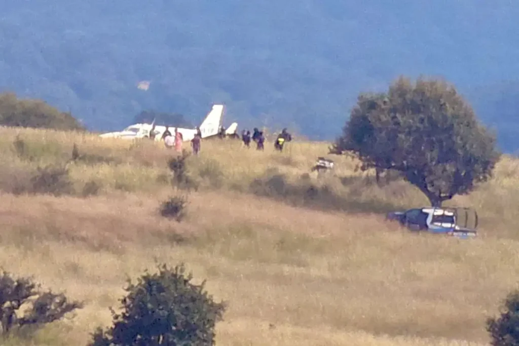 Cae avioneta en terrenos de Bosques de Chapultepec en la ciudad de Puebla