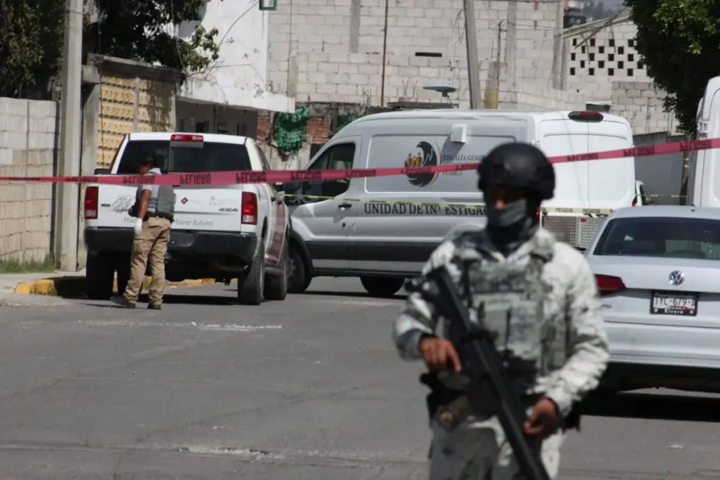 En cateo en la colonia Miguel Hidalgo descubren fosa clandestina