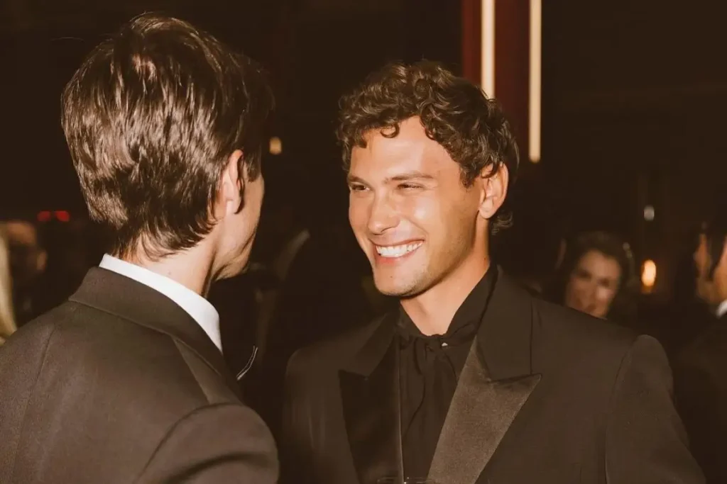 Este sería el novio de Cooper Koch, actor de Monstruos: La historia de Lyle y Erik Menendez