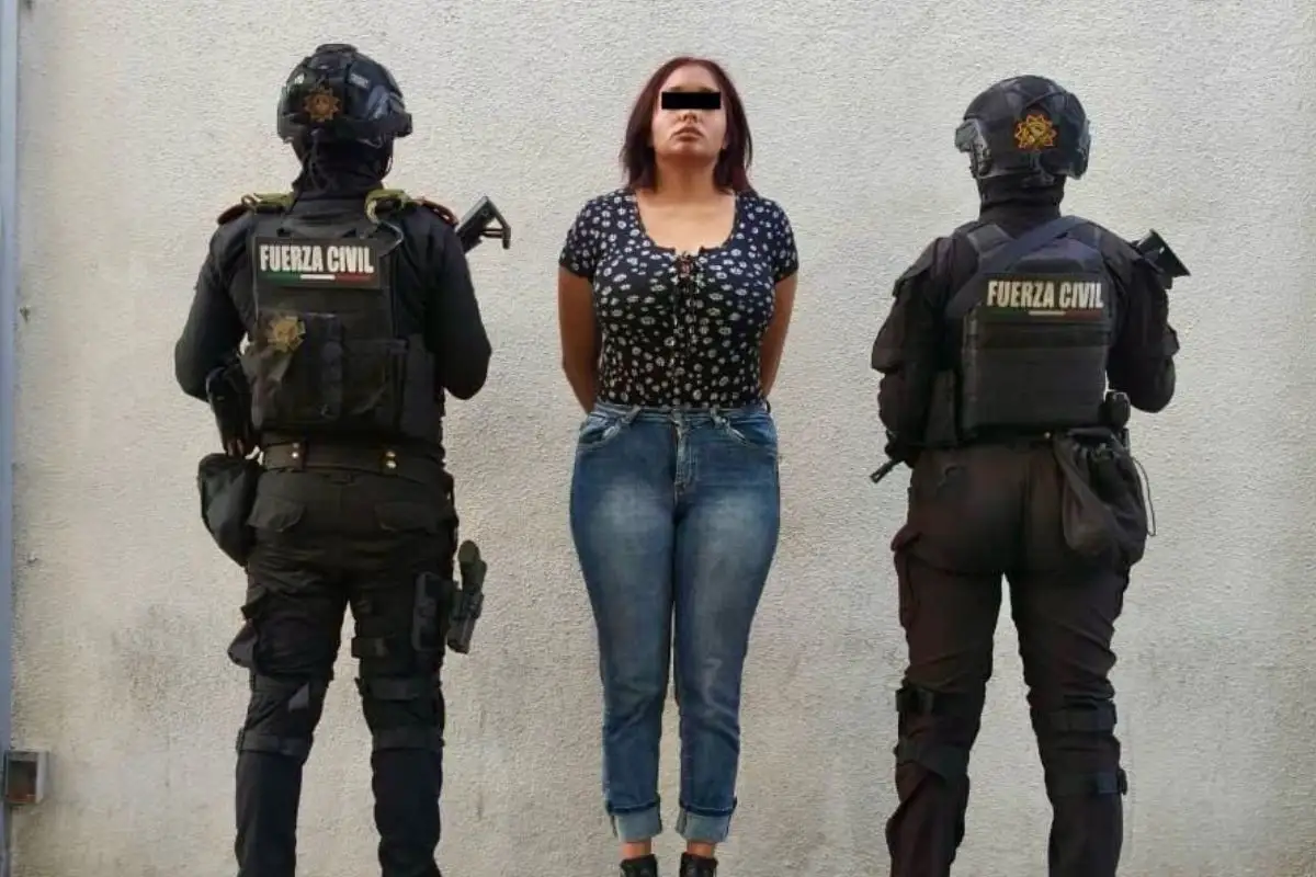Detienen a La Polisexy con drogas en Escobedo, Nuevo León 1 Detienen a La Polisexy con drogas en Escobedo, Nuevo León