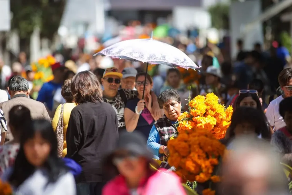 dia de muertos en los panteones de puebla 2