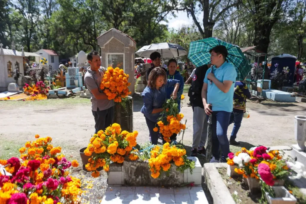 dia de muertos en los panteones de puebla 3