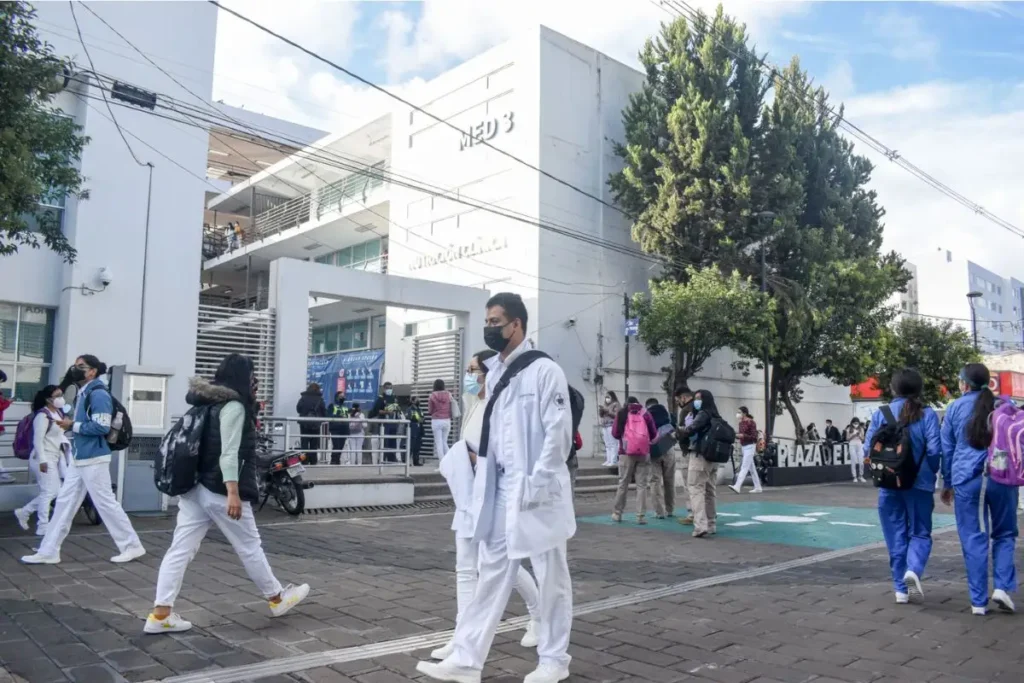 Egresados de la BUAP pueden inscribirse a Salud Casa por Casa hasta el 15 de noviembre