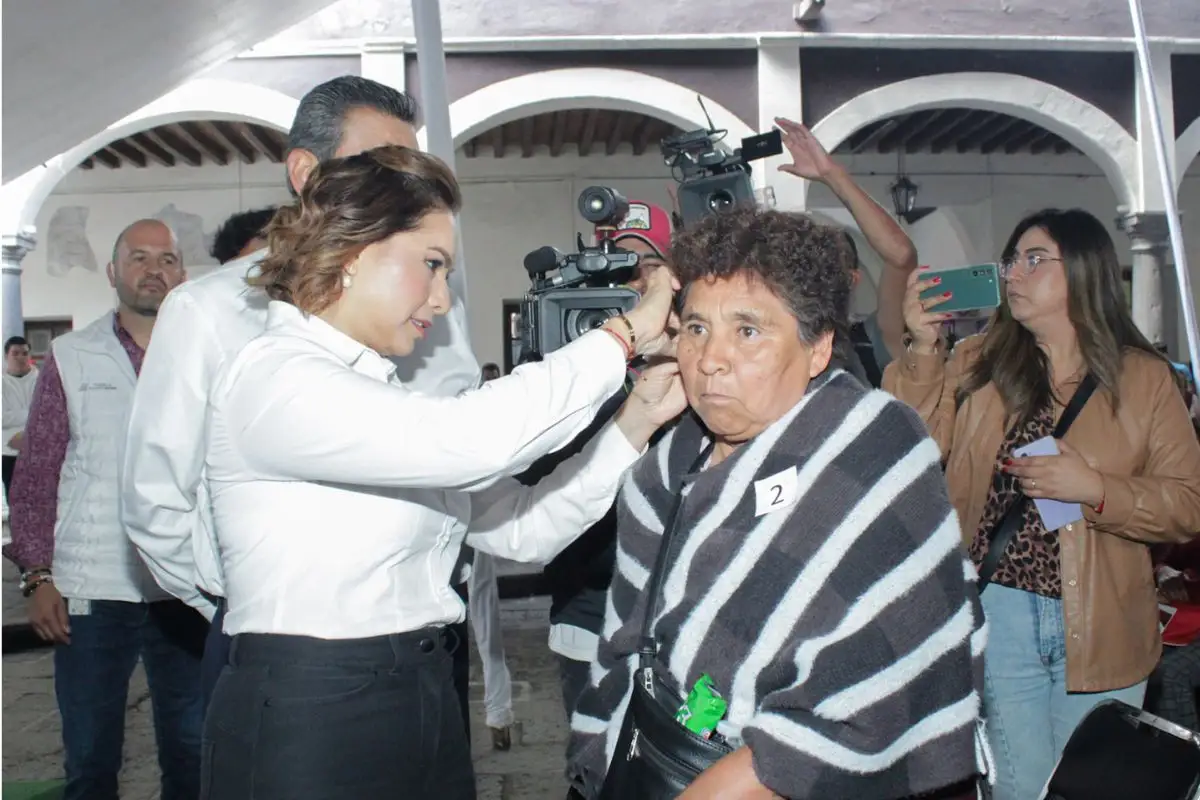 Gaby Bonilla entrega 2 mil aparatos auditivos en Puebla 1 Gaby Bonilla entrega 2 mil aparatos auditivos en Puebla