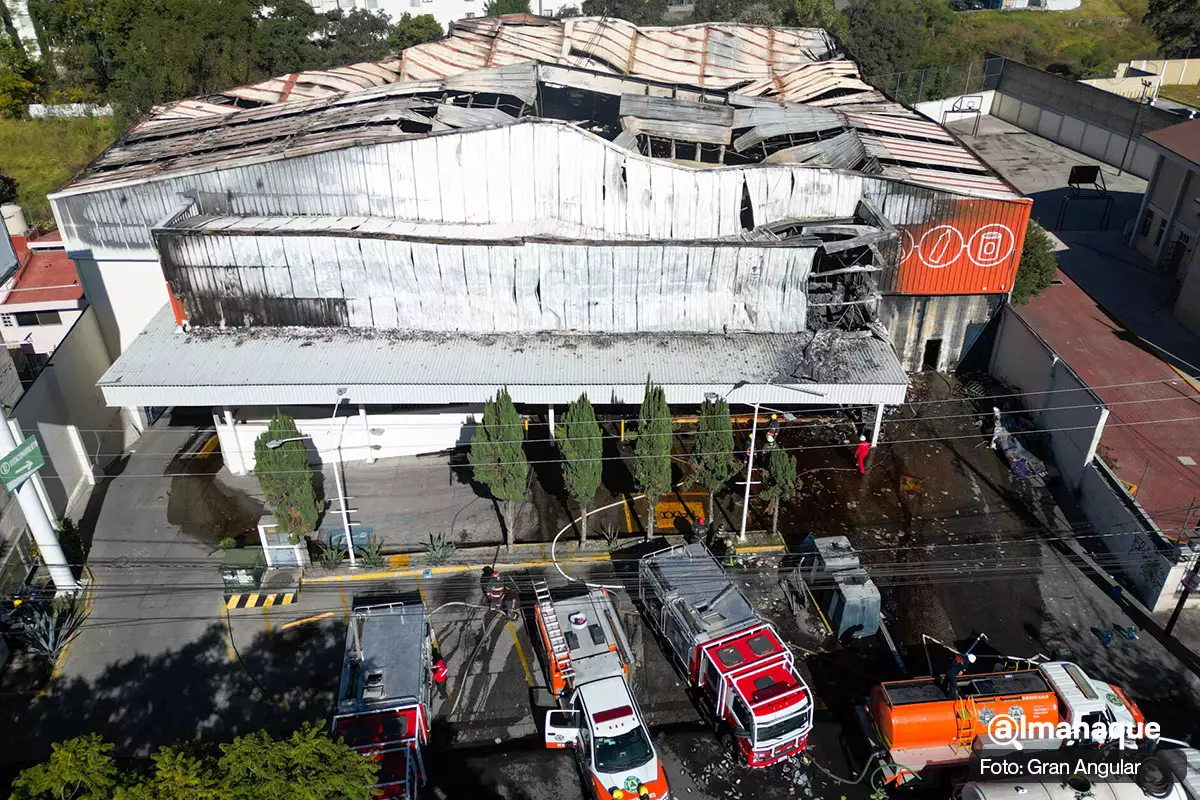 Un hombre en situación de calle provocó el incendio en la Gran Bodega de Amalucan: SSC 1 Un hombre sin hogar provocó el incendio en la Gran Bodega de Amalucan