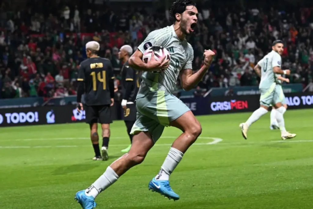 Raúl Jiménez es el cuarto máximo goleador de la Selección ¿Cuántos ha anotado?