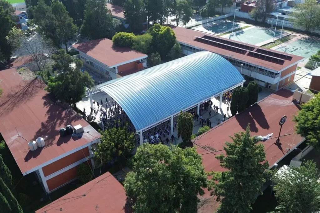 Con techados en escuelas, gobierno de Sergio Salomón contribuye a cuidar salud de estudiantes